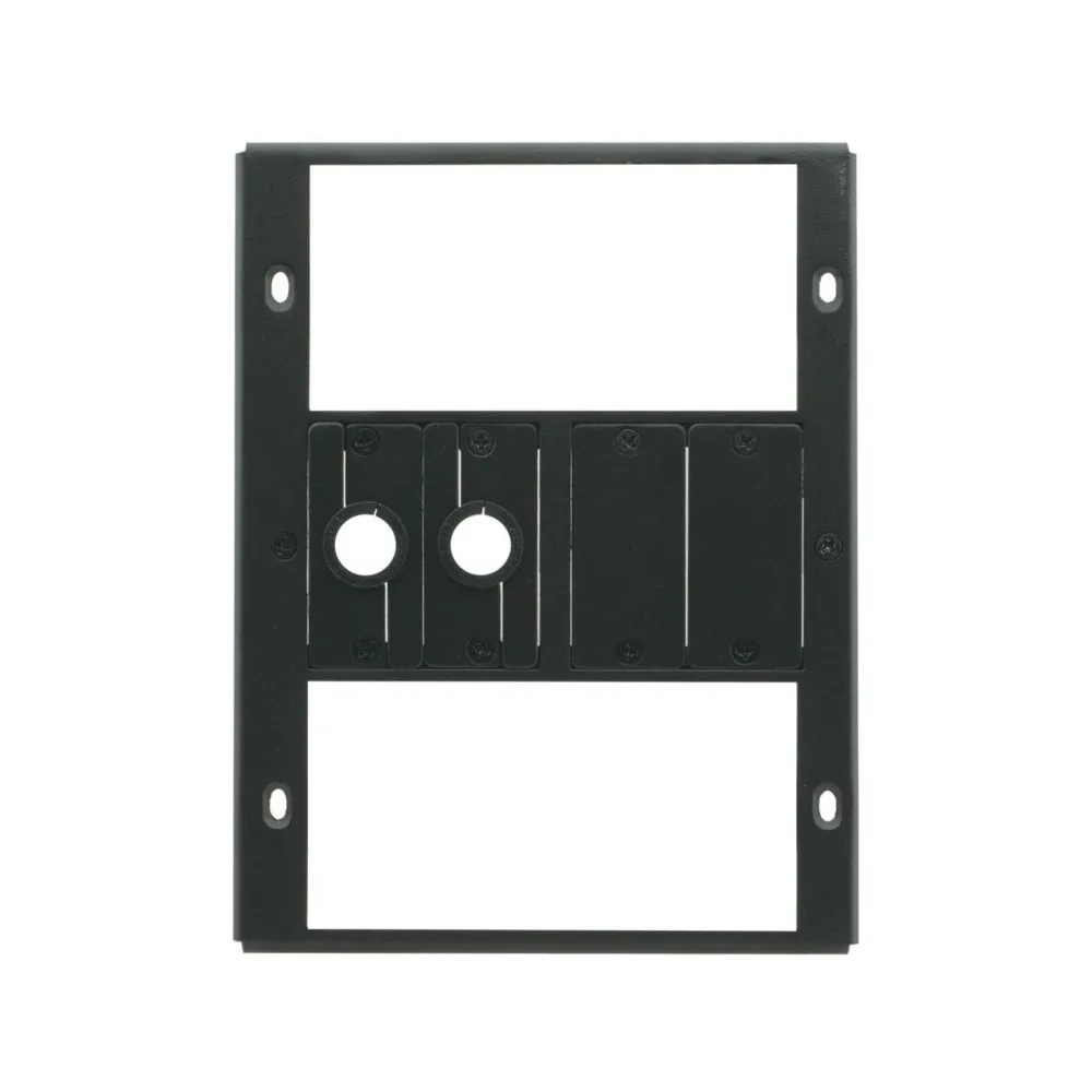 2 ZÓCALOS ALIMENTACIÓN DOBLES (O RC–8IR*) 4 ESPACIOS DE INSERCIÓN (INCLUYE 2 ESPACIOS VACÍOS Y 2 PLACAS DE PASO DE CABLE)