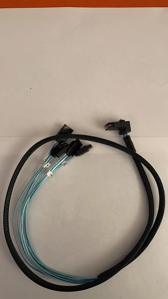 CABLE CONTROLADORA MINI - SAS A 4 SATA